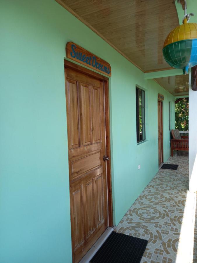 Hospedaje Rosa Del Mar & Sweets Cafe South End Dış mekan fotoğraf